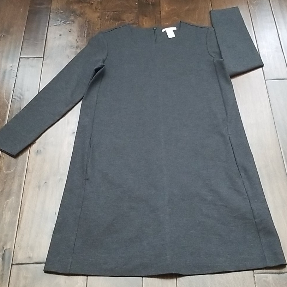 Basic dress - Picture 2 of 5